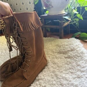 Fringe LLBEAN Lace-Up Tan Suede Midi Boots